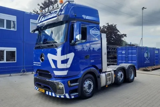 1755857534862Aflevering nieuwe truck door Van Mossel Vans & Trucks Dordrecht. _1-2