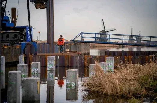 3.-Aanbrengen-bouwkuip