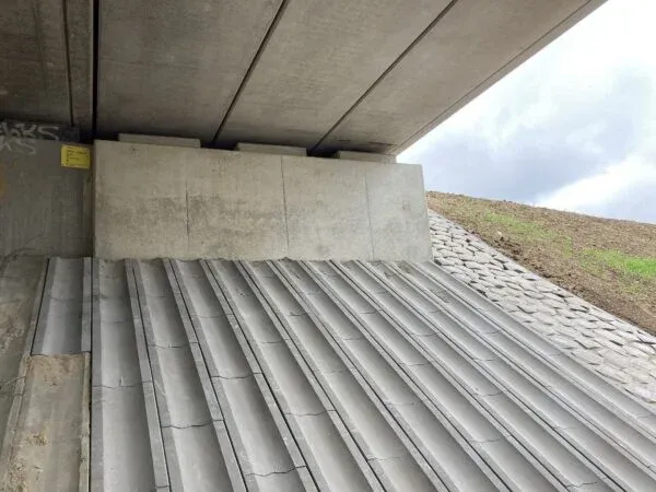 De Koning_4.-Heerlen-spoorviaduct_spooronderdoorgang-600x450