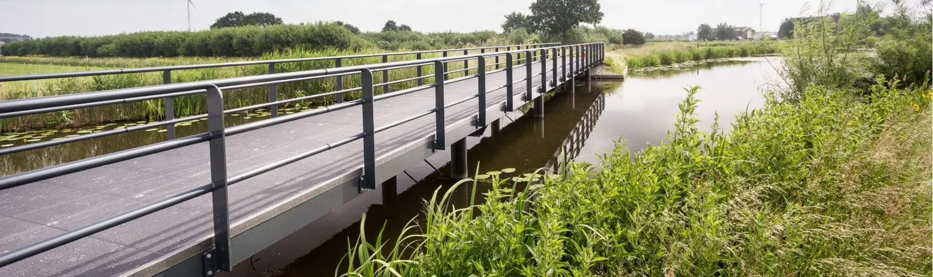 De Koning_fietsbrug-composiet-dek-1800x650-1