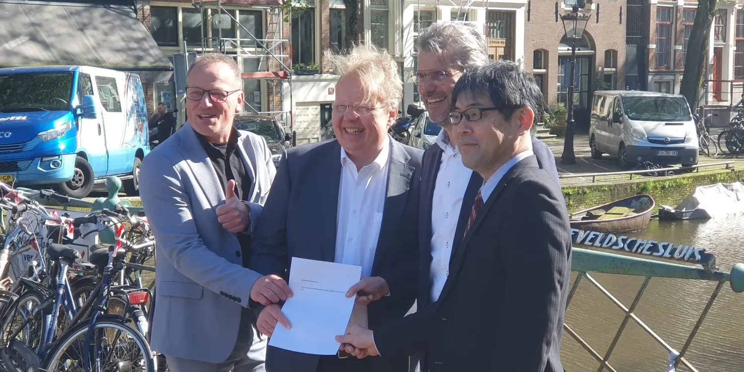 De Koning_G-Kracht01_ondertekenen-overeenkomst-2