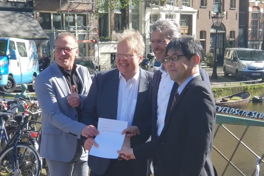 De Koning_G-Kracht01_ondertekenen-overeenkomst