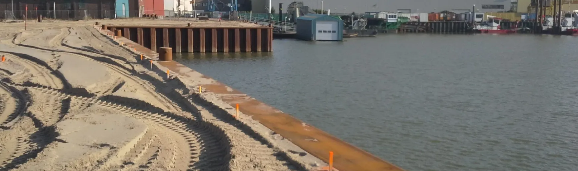 De Koning_kademuur-gereed-1800x650-3