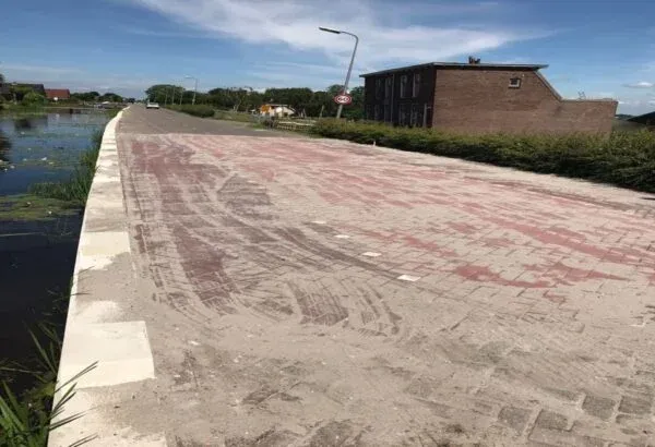 De Koning_stompwijk-herstel-kademuur-600x410