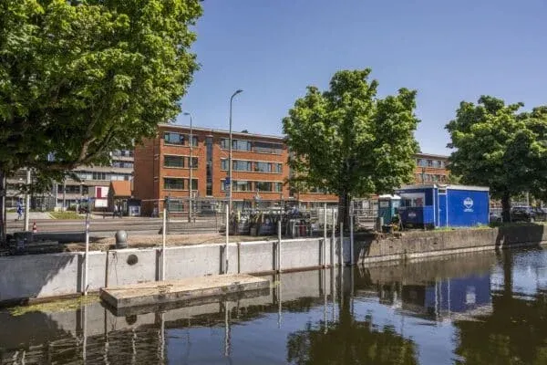 De Koning_Vervanging-Kademuur-Lijnbaan-Den-Haag-6-600x400