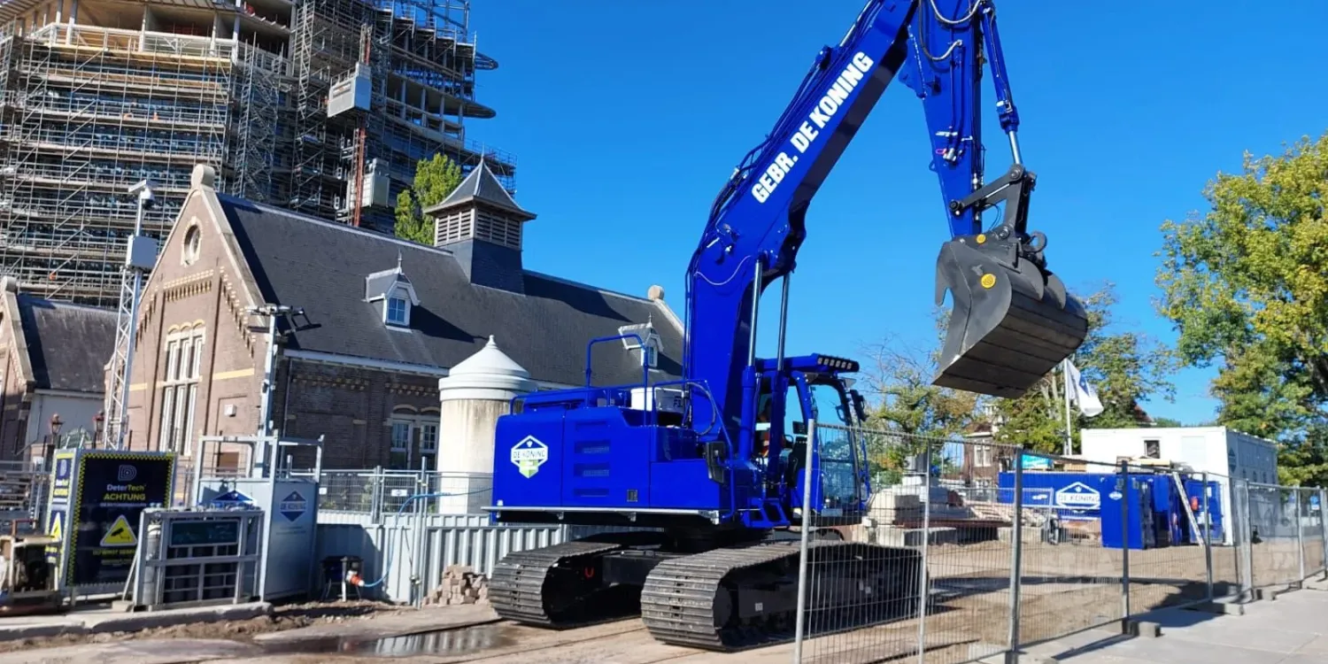 Sleuteloverdracht SANY SY215E op project AK2 Amsterdam _2